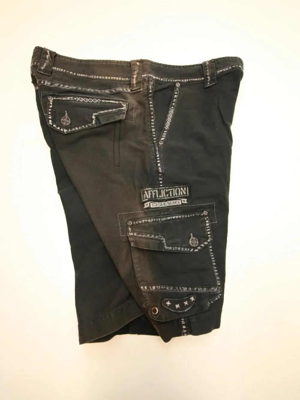 Affliction Faded Black Cargo Studded Shorts Mens 36 Heavy Canvas Y2K READ FADES